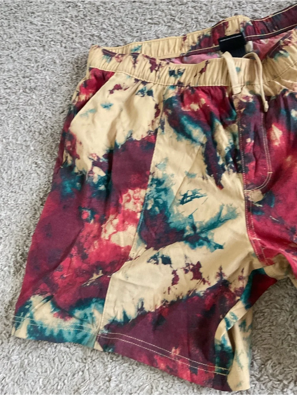 The North Face Men's Class V Pull-On Shorts Tie-dye size XL used as is